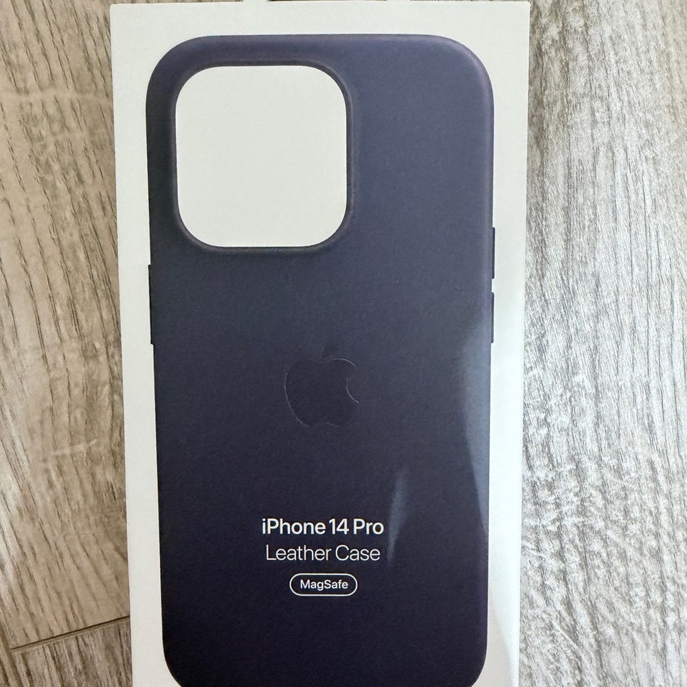 Apple iPhone 14 Pro Leather Case - Ink